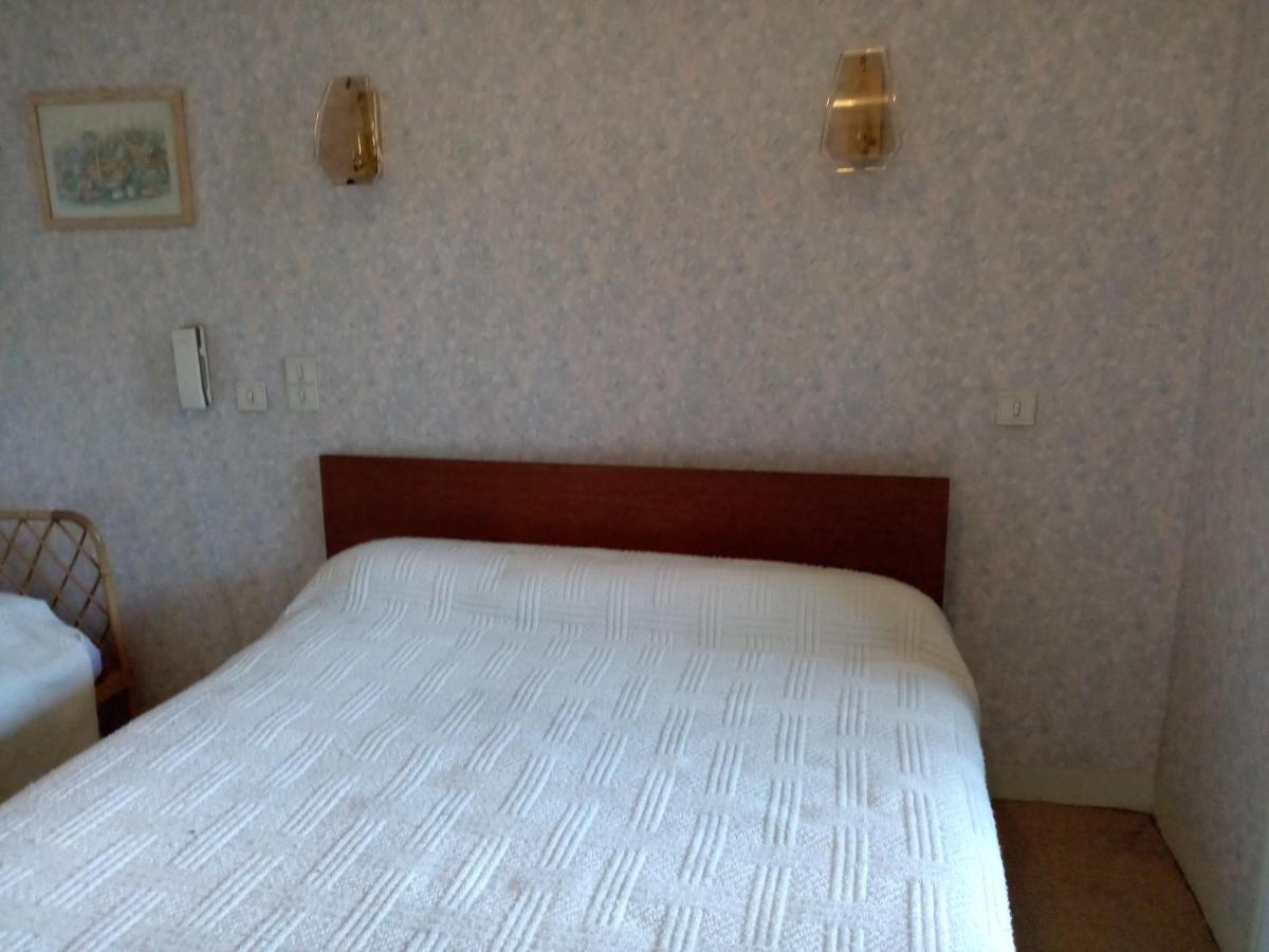 Magnac-Bourg Chambres D'Hotes Des Voyageurs מראה חיצוני תמונה
