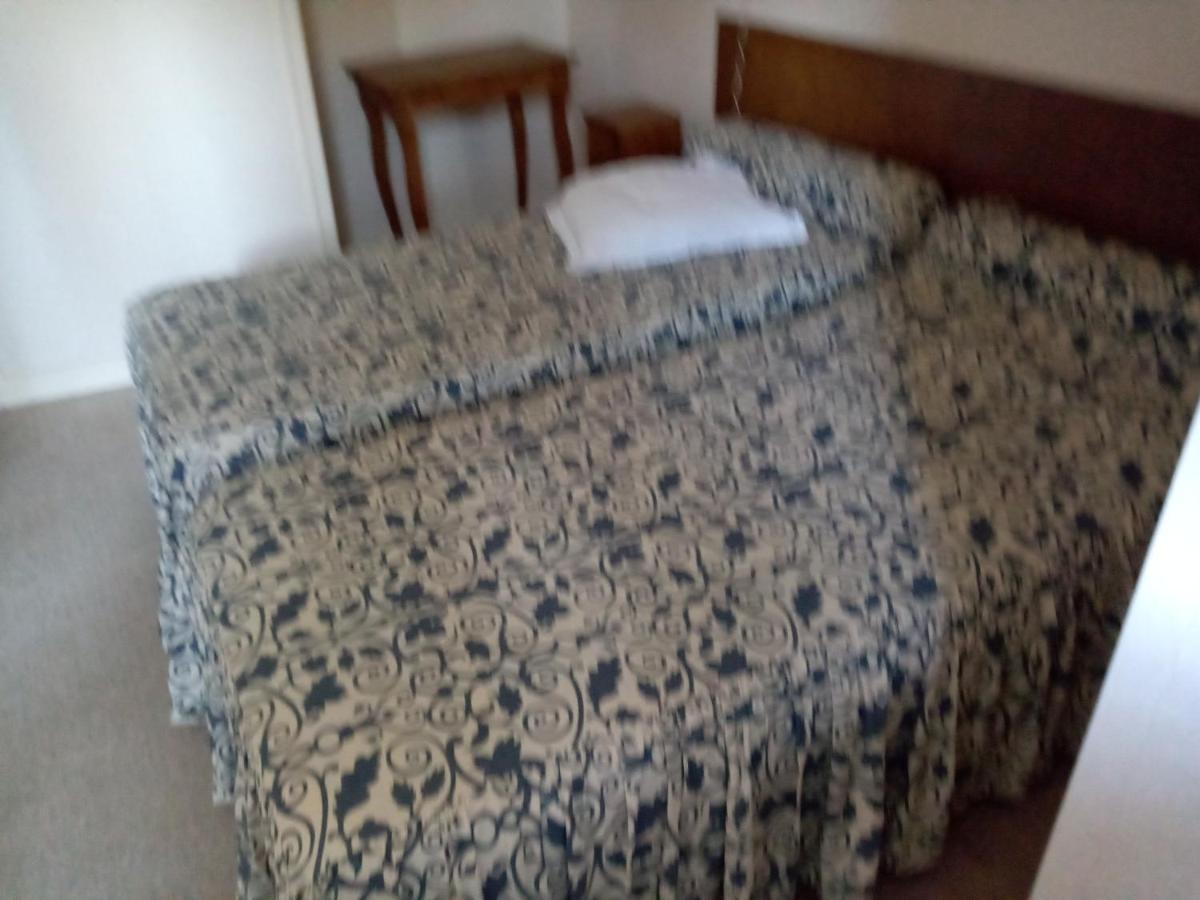 Magnac-Bourg Chambres D'Hotes Des Voyageurs מראה חיצוני תמונה