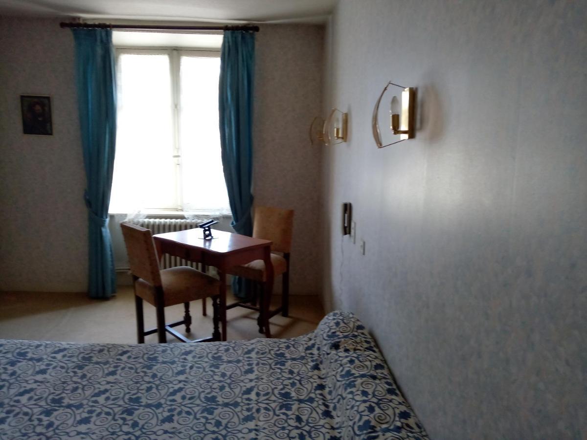 Magnac-Bourg Chambres D'Hotes Des Voyageurs מראה חיצוני תמונה